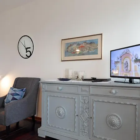 Con 2 E Garage Privato! *